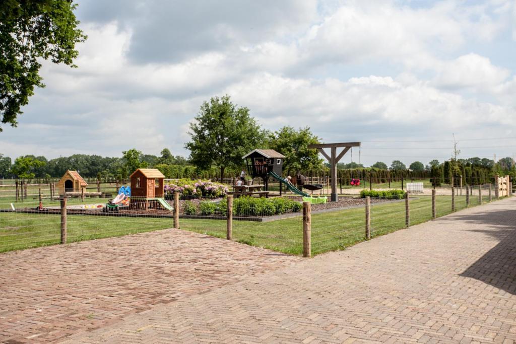 De Wijnlodge Kootwijkerbroek エクステリア 写真